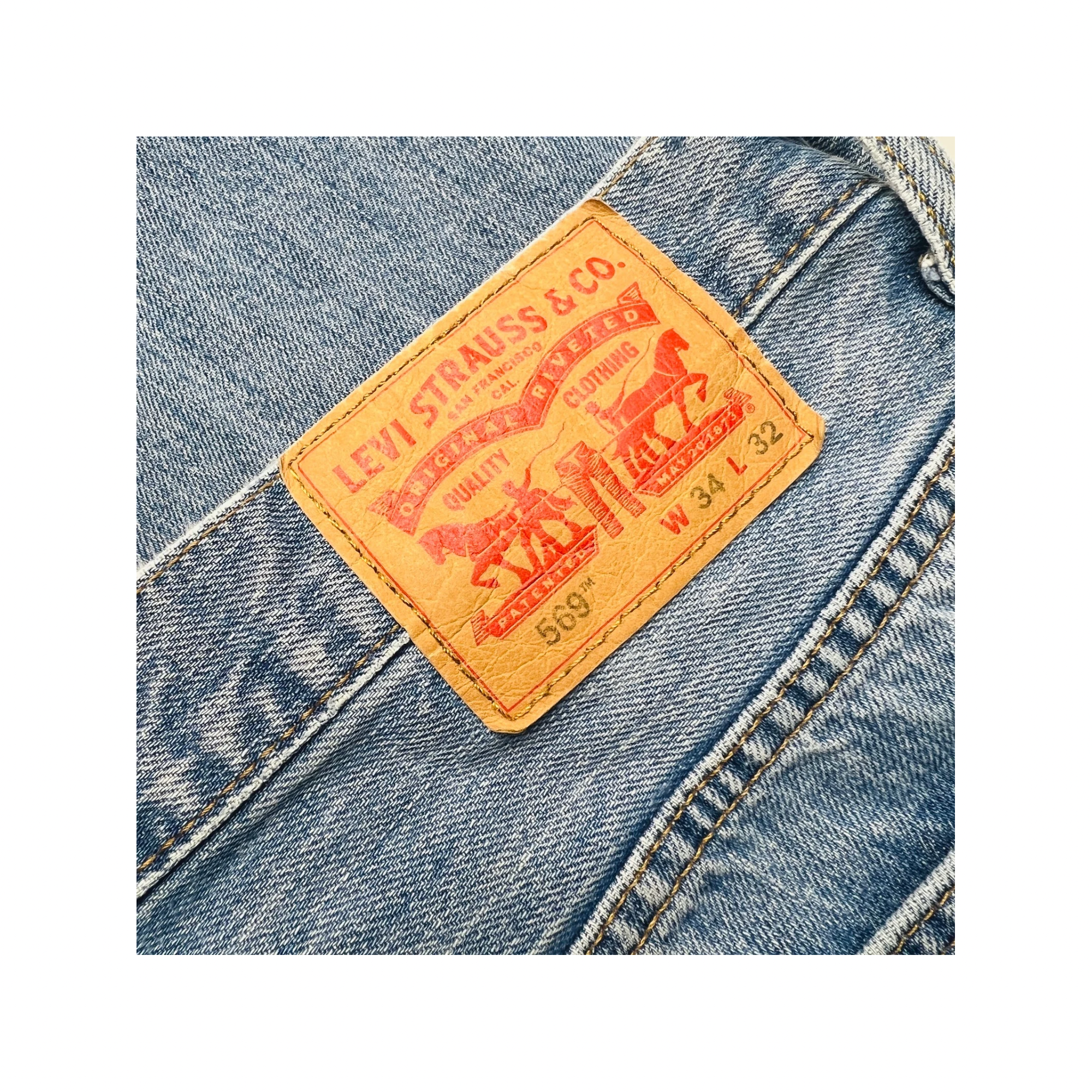 Jean LEVI'S 569 loose fit faded blue denim - Size W34/L32 (44FR)